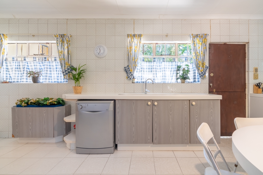 5 Bedroom Property for Sale in Bryanston Gauteng