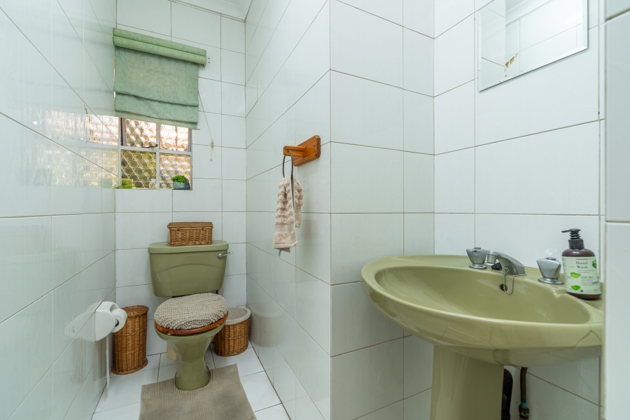 5 Bedroom Property for Sale in Bryanston Gauteng