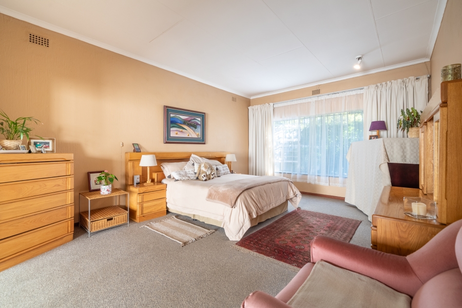 5 Bedroom Property for Sale in Bryanston Gauteng