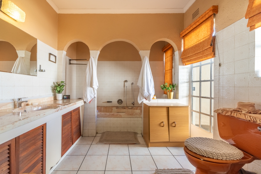 5 Bedroom Property for Sale in Bryanston Gauteng