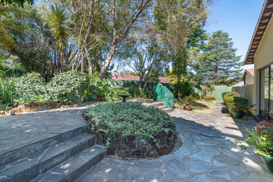5 Bedroom Property for Sale in Bryanston Gauteng