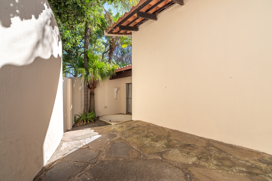 5 Bedroom Property for Sale in Bryanston Gauteng