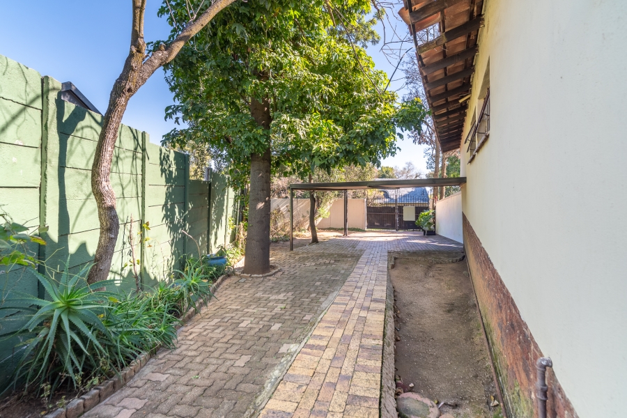 5 Bedroom Property for Sale in Bryanston Gauteng