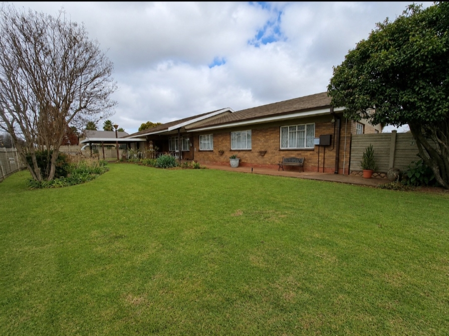 4 Bedroom Property for Sale in Rothdene Gauteng
