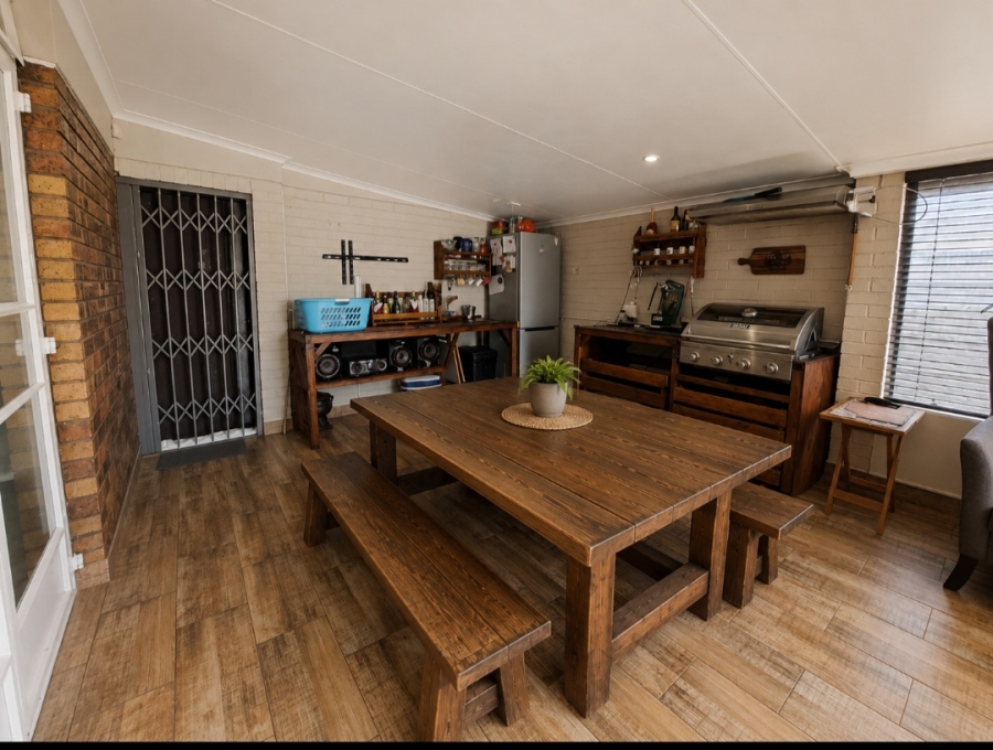 4 Bedroom Property for Sale in Rothdene Gauteng