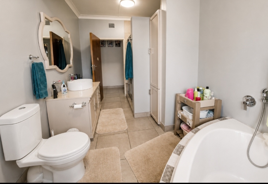 4 Bedroom Property for Sale in Rothdene Gauteng