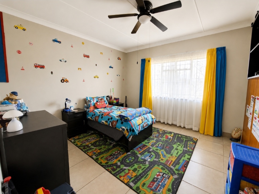 4 Bedroom Property for Sale in Rothdene Gauteng