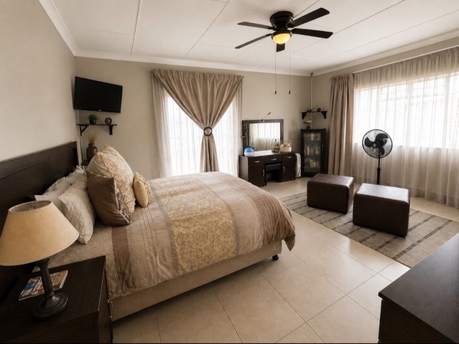 4 Bedroom Property for Sale in Rothdene Gauteng