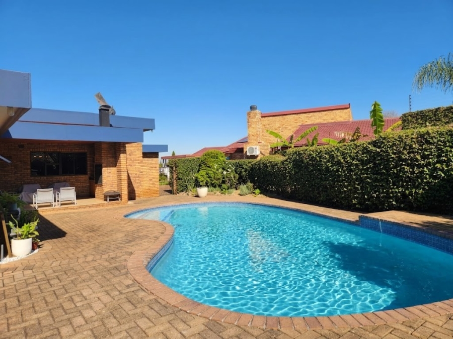 5 Bedroom Property for Sale in Vanderbijlpark SE Gauteng