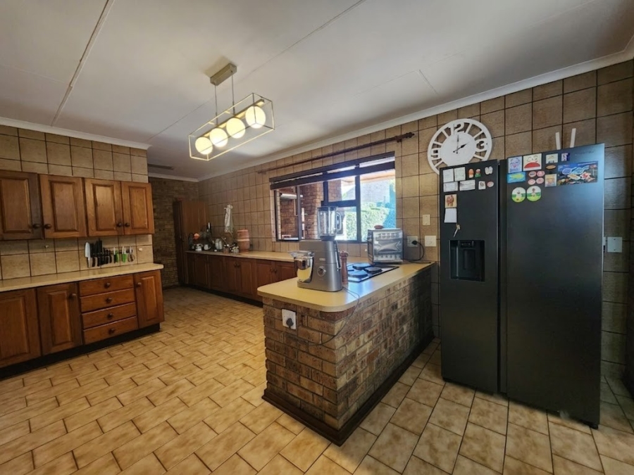 5 Bedroom Property for Sale in Vanderbijlpark SE Gauteng