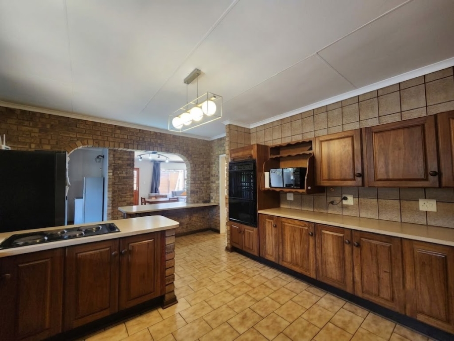 5 Bedroom Property for Sale in Vanderbijlpark SE Gauteng