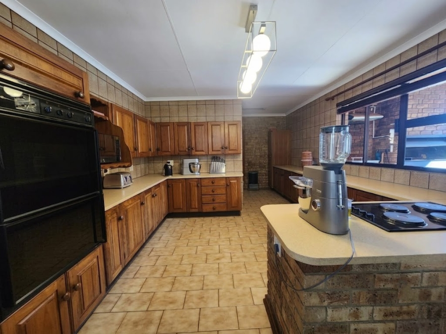 5 Bedroom Property for Sale in Vanderbijlpark SE Gauteng