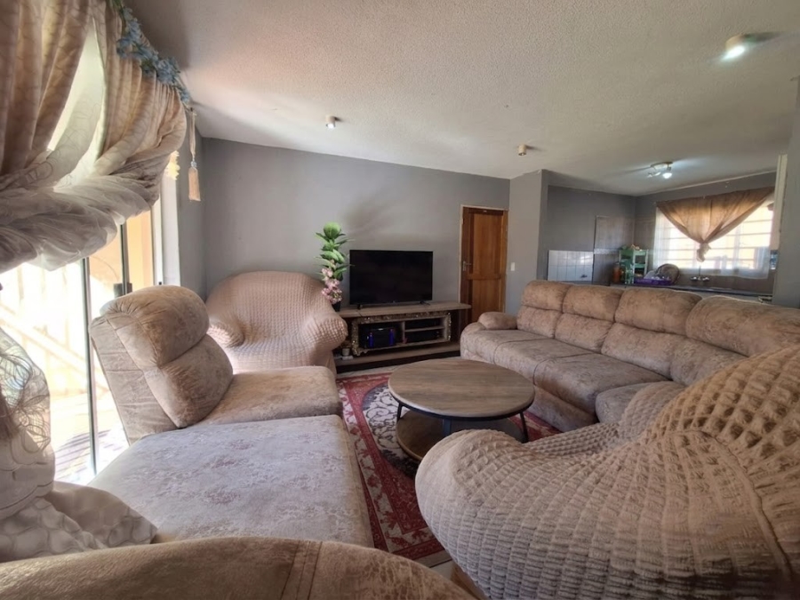 3 Bedroom Property for Sale in Rensburg Gauteng
