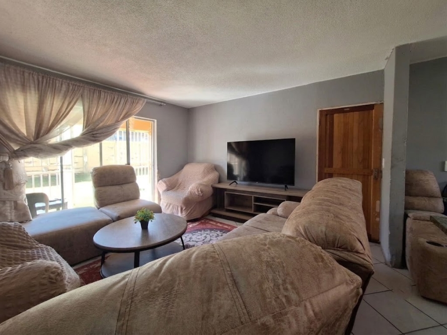 3 Bedroom Property for Sale in Rensburg Gauteng