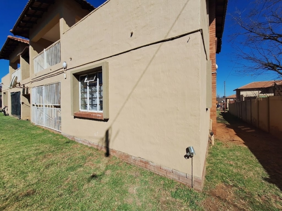 3 Bedroom Property for Sale in Rensburg Gauteng