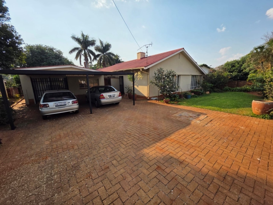 5 Bedroom Property for Sale in Annlin Gauteng
