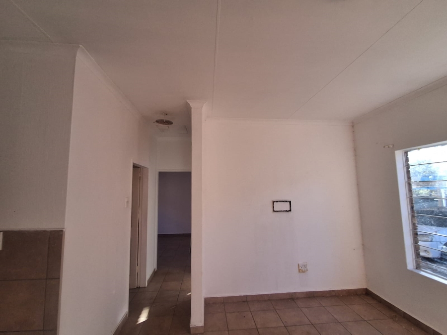 2 Bedroom Property for Sale in Greenhills Gauteng