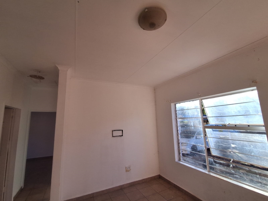 2 Bedroom Property for Sale in Greenhills Gauteng