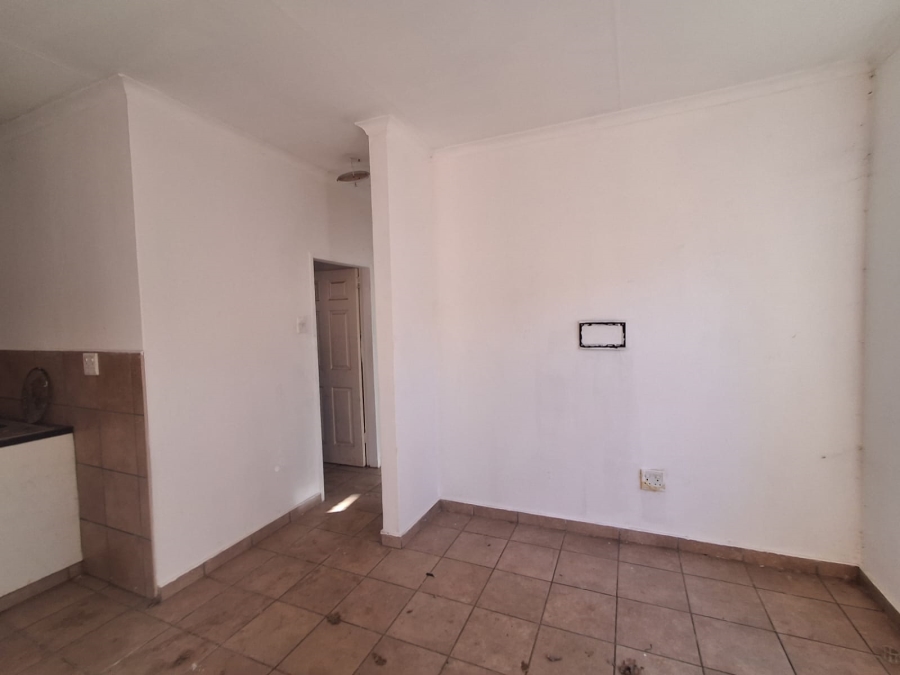 2 Bedroom Property for Sale in Greenhills Gauteng