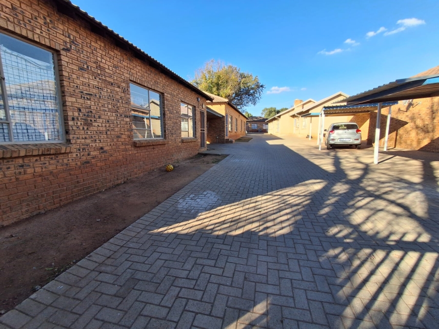 3 Bedroom Property for Sale in Greenhills Gauteng