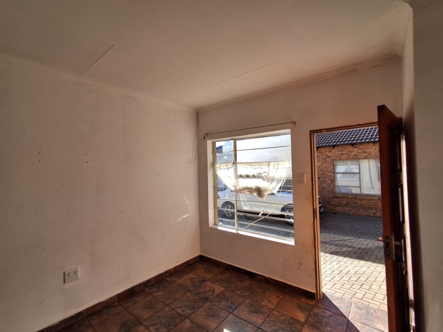 3 Bedroom Property for Sale in Greenhills Gauteng