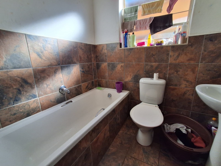 3 Bedroom Property for Sale in Greenhills Gauteng