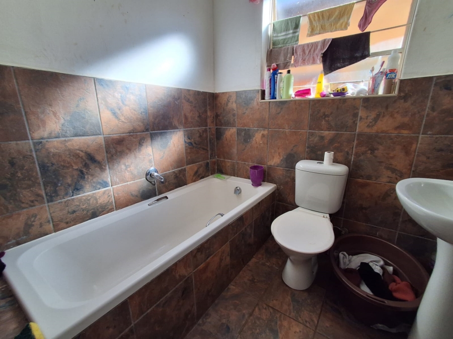 3 Bedroom Property for Sale in Greenhills Gauteng