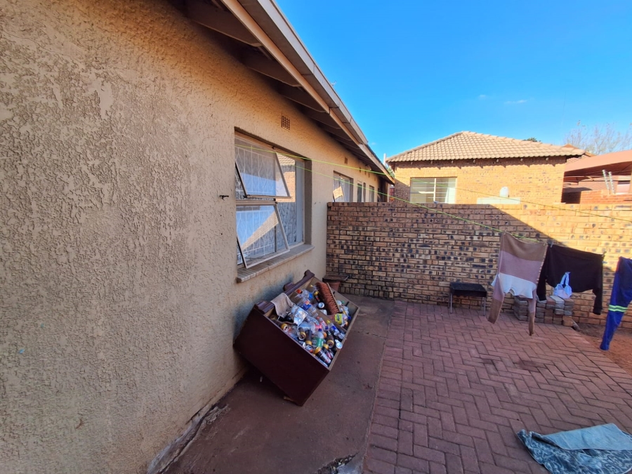 3 Bedroom Property for Sale in Greenhills Gauteng