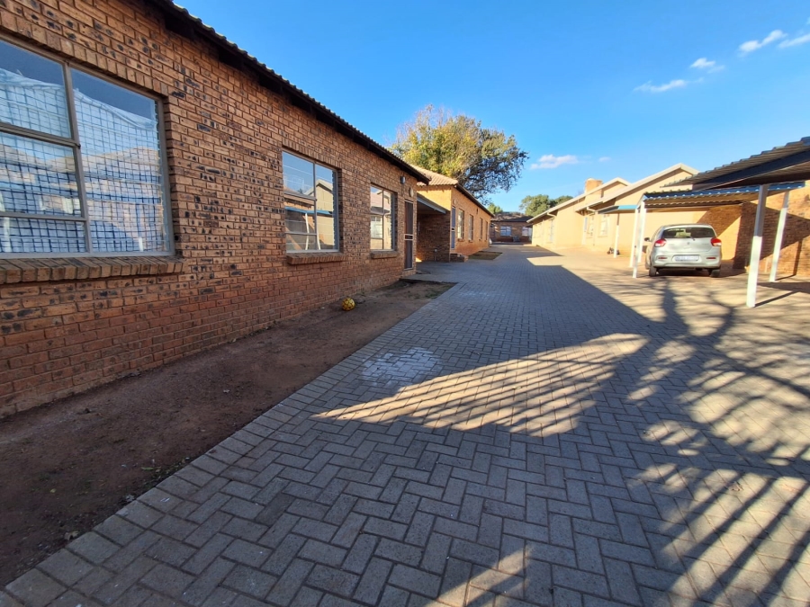 3 Bedroom Property for Sale in Greenhills Gauteng