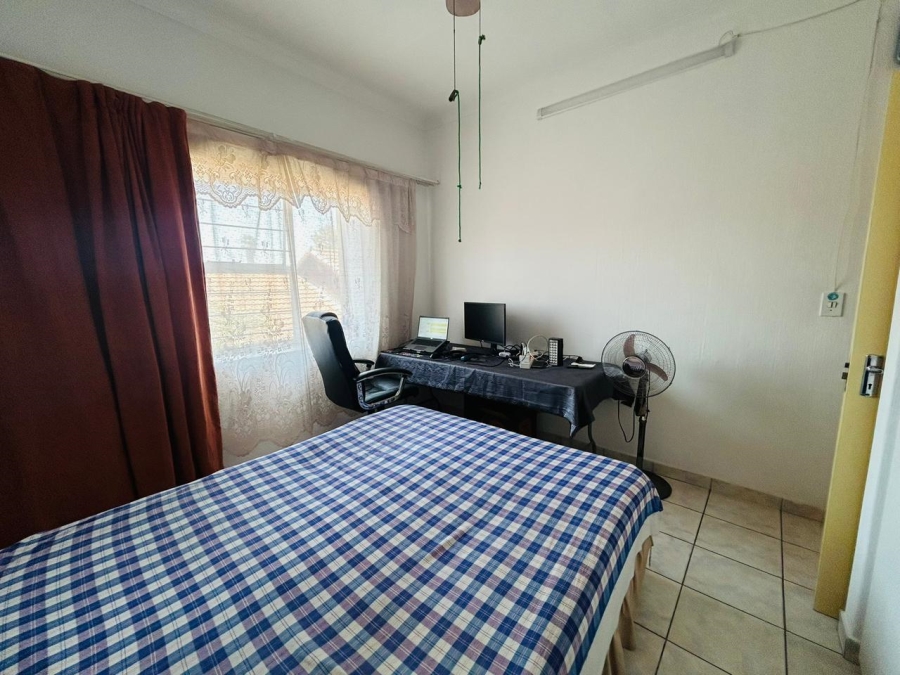 2 Bedroom Property for Sale in Vorna Valley Gauteng