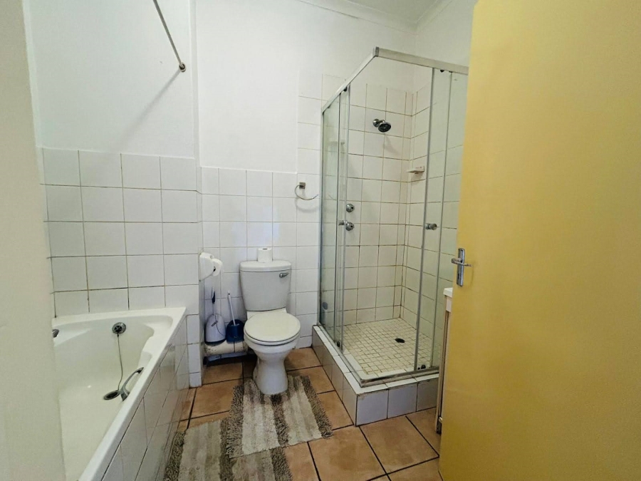 2 Bedroom Property for Sale in Vorna Valley Gauteng