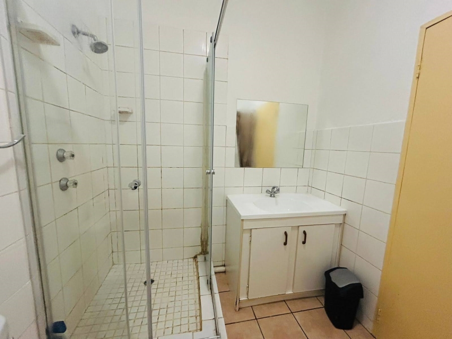 2 Bedroom Property for Sale in Vorna Valley Gauteng