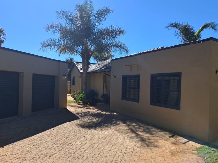 4 Bedroom Property for Sale in Randpoort Gauteng