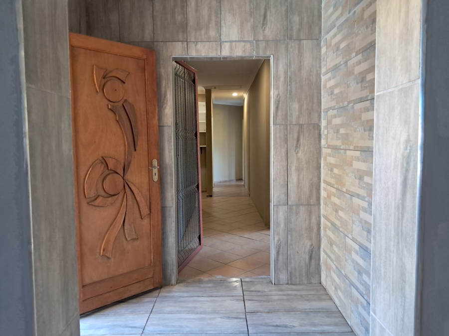 4 Bedroom Property for Sale in Randpoort Gauteng
