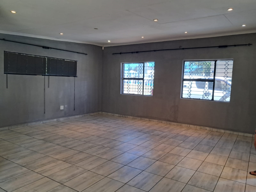 4 Bedroom Property for Sale in Randpoort Gauteng