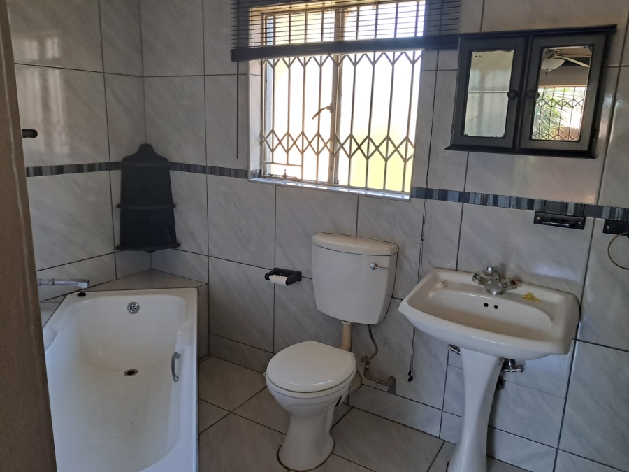 4 Bedroom Property for Sale in Randpoort Gauteng
