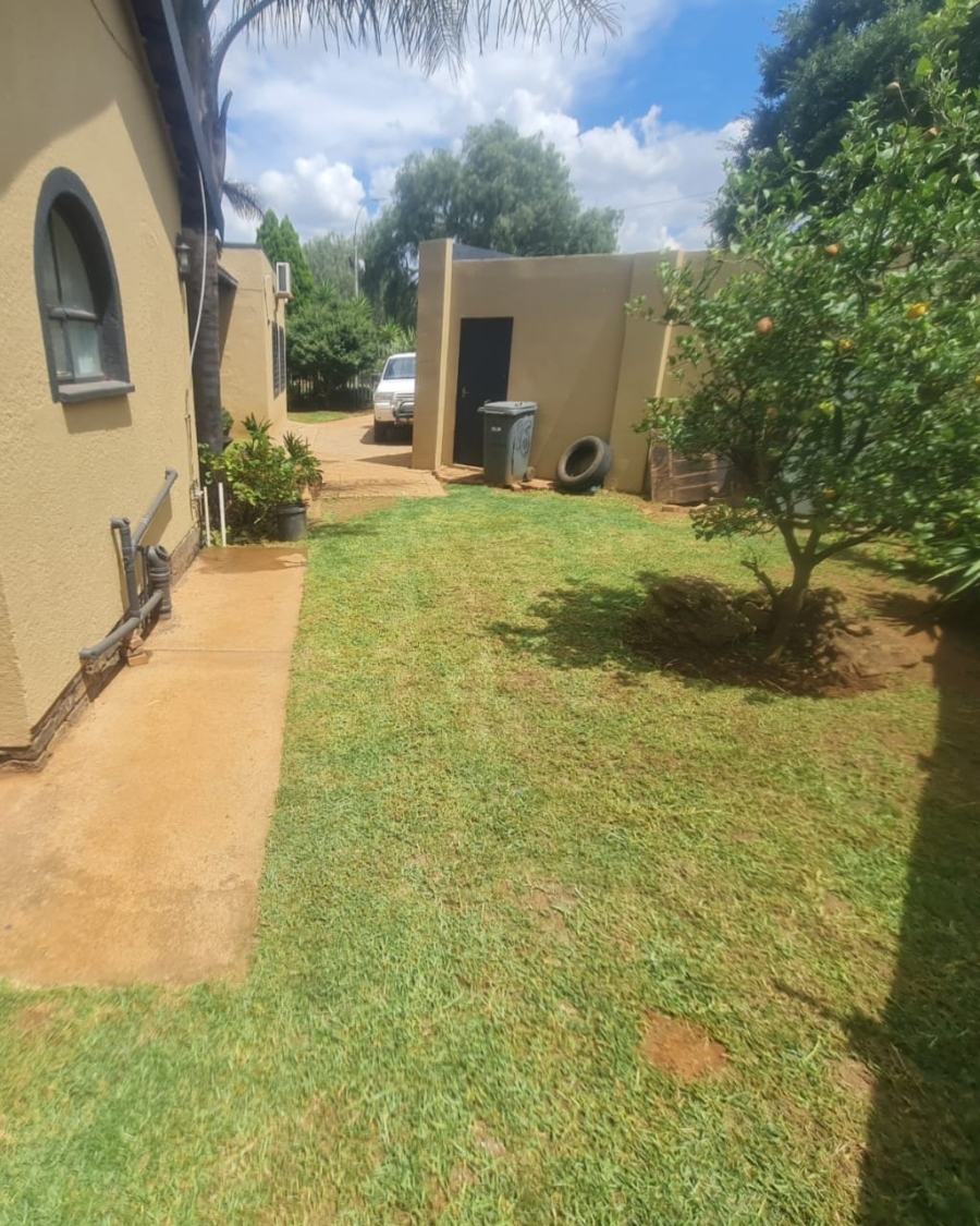 4 Bedroom Property for Sale in Randpoort Gauteng