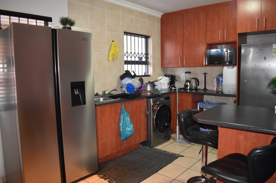 2 Bedroom Property for Sale in Alberante Gauteng