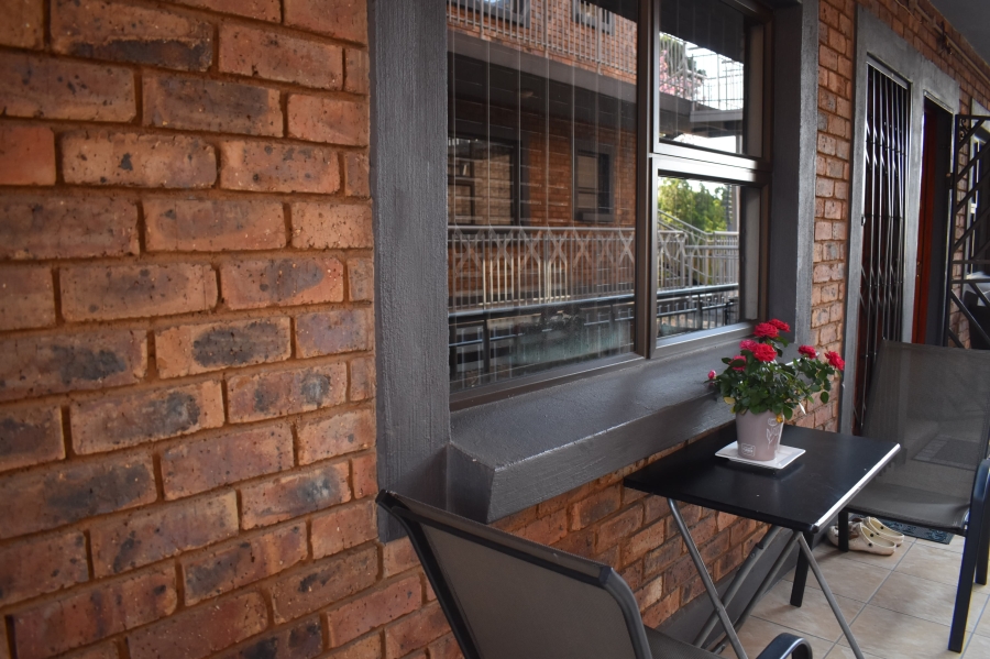 2 Bedroom Property for Sale in Alberante Gauteng