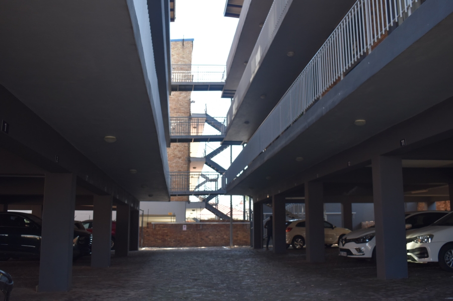 2 Bedroom Property for Sale in Alberante Gauteng