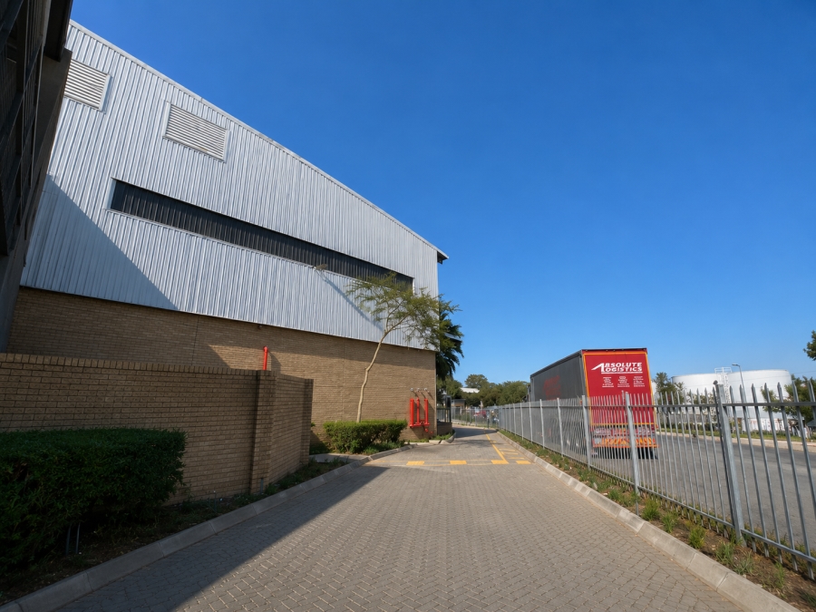 To Let Commercial Property for Rent in Randjespark Gauteng