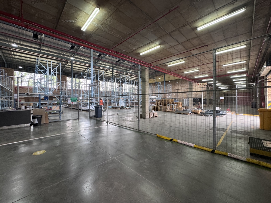 To Let Commercial Property for Rent in Randjespark Gauteng