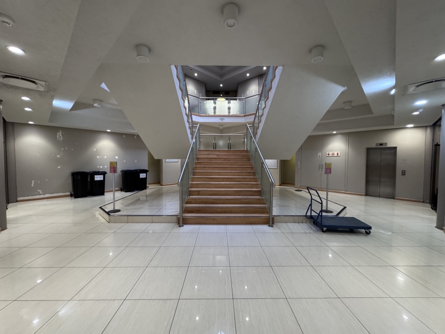 To Let Commercial Property for Rent in Randjespark Gauteng
