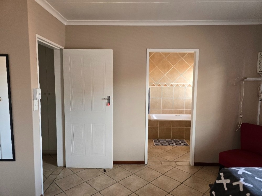 3 Bedroom Property for Sale in Sinoville Gauteng