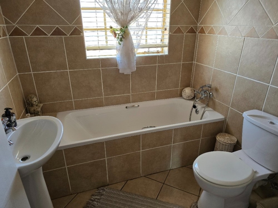 3 Bedroom Property for Sale in Sinoville Gauteng