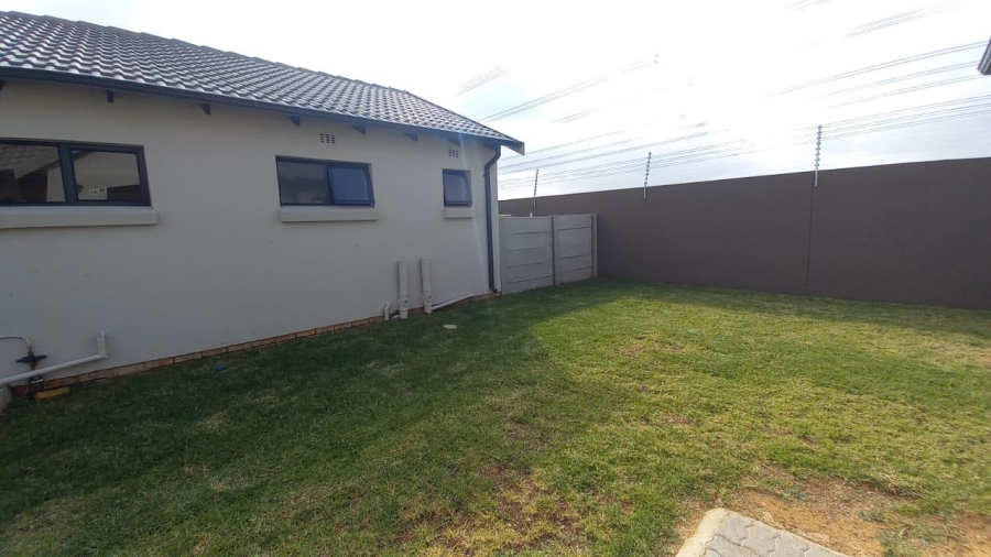 To Let 3 Bedroom Property for Rent in Albertsdal Gauteng