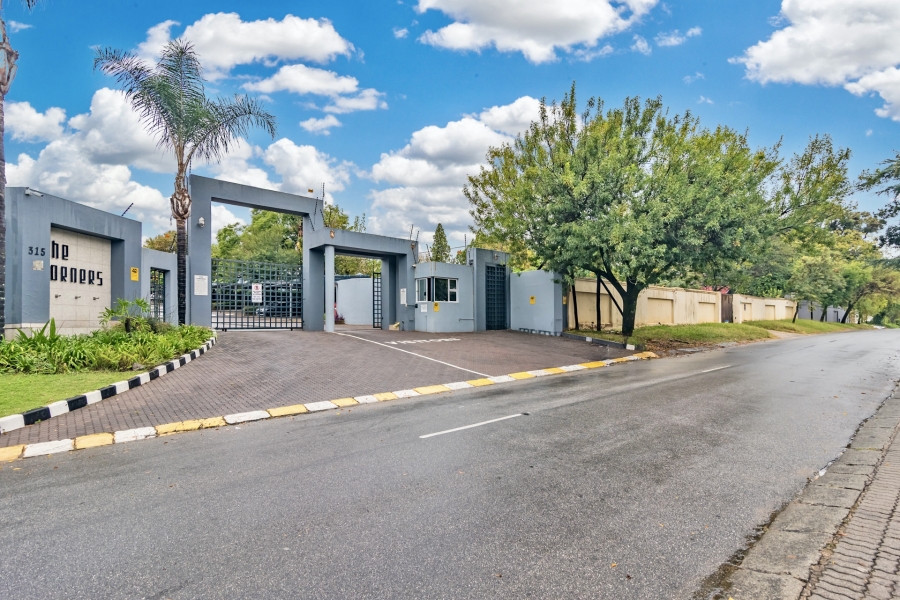 2 Bedroom Property for Sale in Ferndale Gauteng