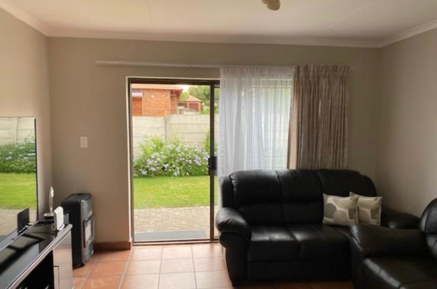 2 Bedroom Property for Sale in Honeydew Ridge Gauteng