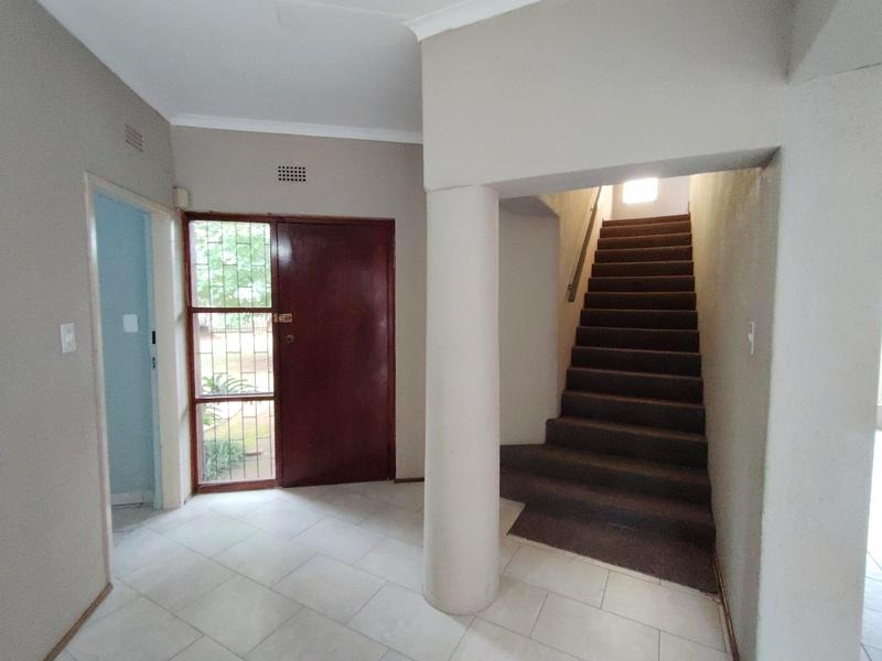5 Bedroom Property for Sale in Glen Marais Gauteng