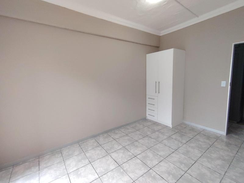 5 Bedroom Property for Sale in Glen Marais Gauteng